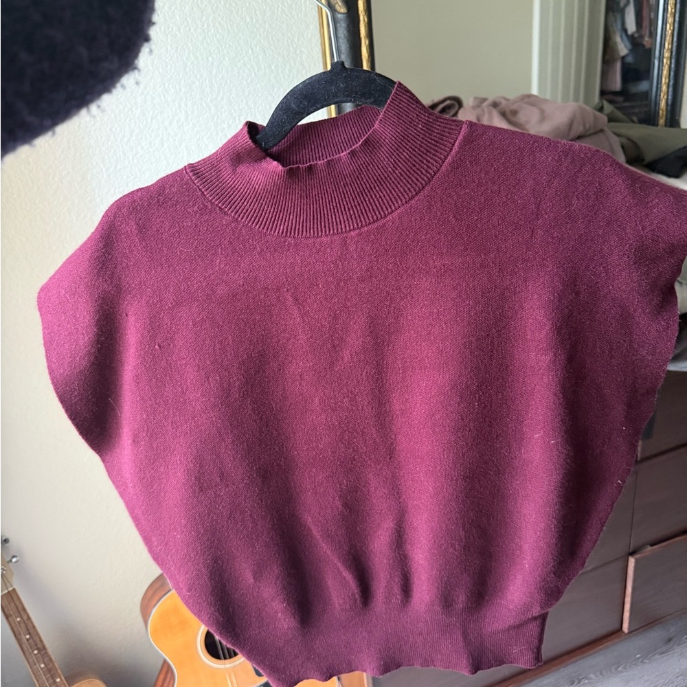 Commense Burgundy Sleeveless Sweater
